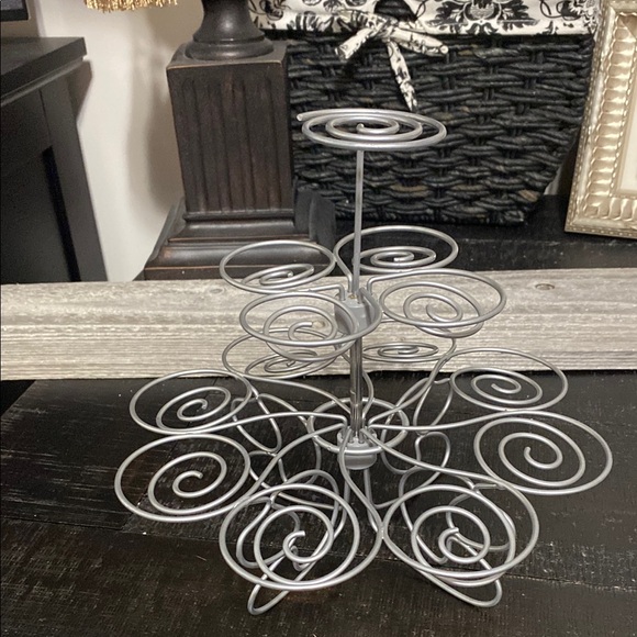 Wilton Other - Silver Wilton Metal Cupcake Stand!